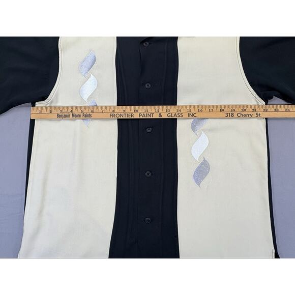 Tulliano Men’s 100% Silk Short Size LG Black Tan Silver Embroidered Front - Picture 4 of 7